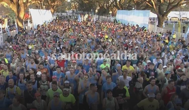 El keniata Evans Chebet ganó la Maratón de Buenos Aires y marcó un nuevo récord