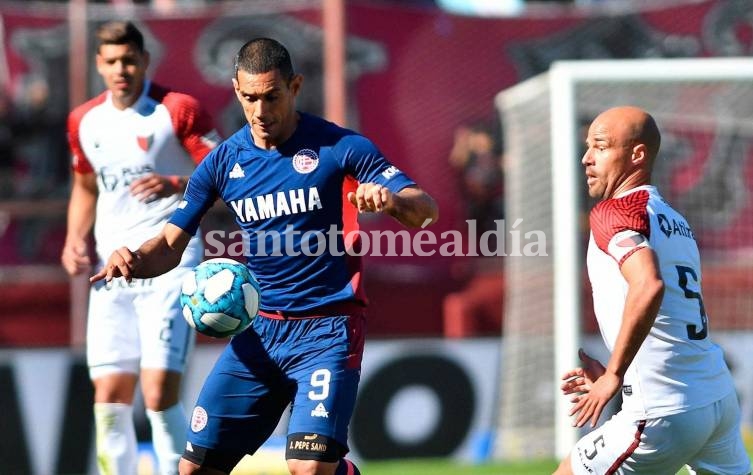 A Colón no le alcanzó la reacción del segundo tiempo