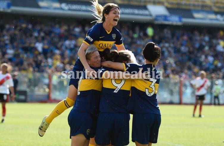 Boca goleó 5-0 en el primer superclásico profesional del fútbol femenino