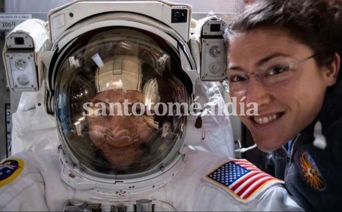 Christina Koch y Jessica Meir en la Estación Espacial Internacional. (Foto: NASA).