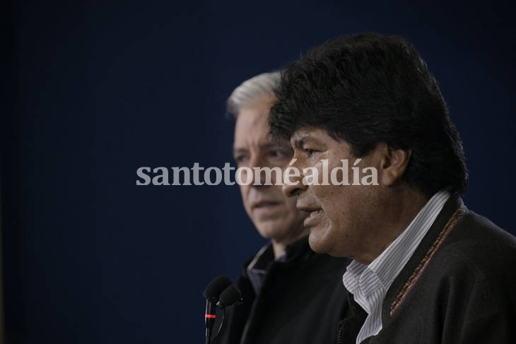 Evo Morales denuncia que comenzó la cacería en su contra y que fue saqueada su casa