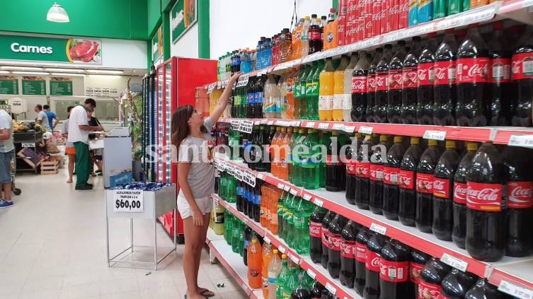 Autorizan a niños y niñas de hasta 12 años a hacer compras junto a uno de sus padres
