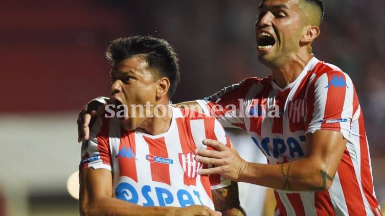 Unión le ganó 3 a 0 a Atlético Mineiro y viajará tranquilo a Brasil
