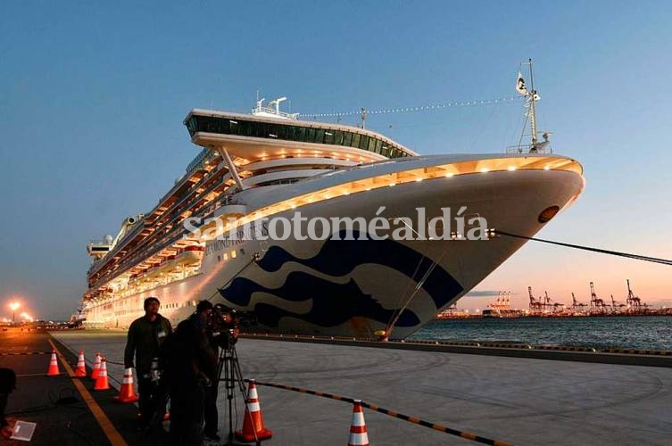 Un argentino con coronavirus en el crucero varado en Japón
