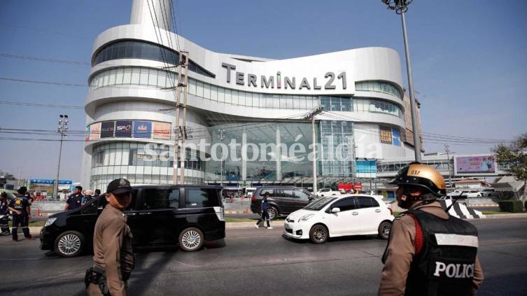 Un soldado fue abatido en Tailandia tras matar a 29 personas y atrincherarse en un centro comercial