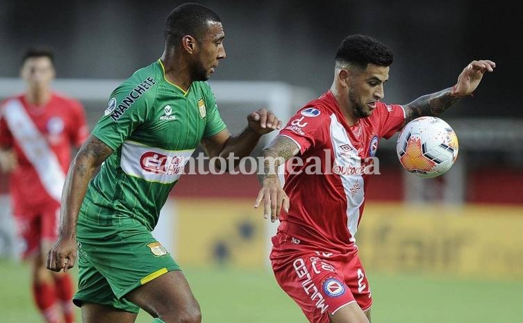 Copa Sudamericana: Argentinos apenas rescató un empate ante Sport Huancayo 