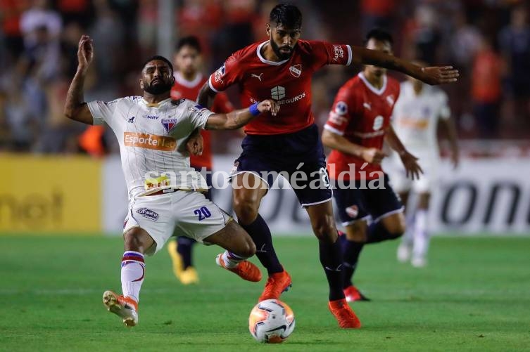Independiente sufrió ante Fortaleza, pero se quedó con un triunfo en la Copa Sudamericana