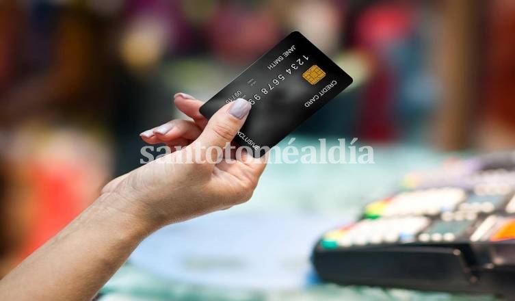 Las tasas para financiar resúmenes de cuenta de la tarjeta de crédito tendrán topes. (Foto: Shutterstock)
