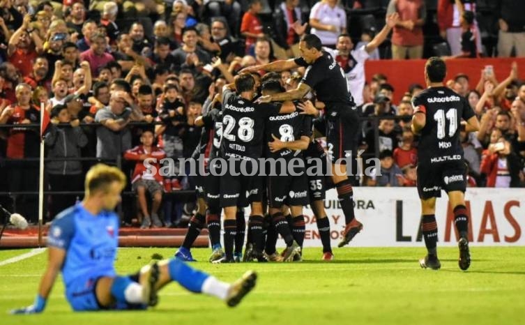 Sin fútbol ni alma, Colón se hunde cada vez más 