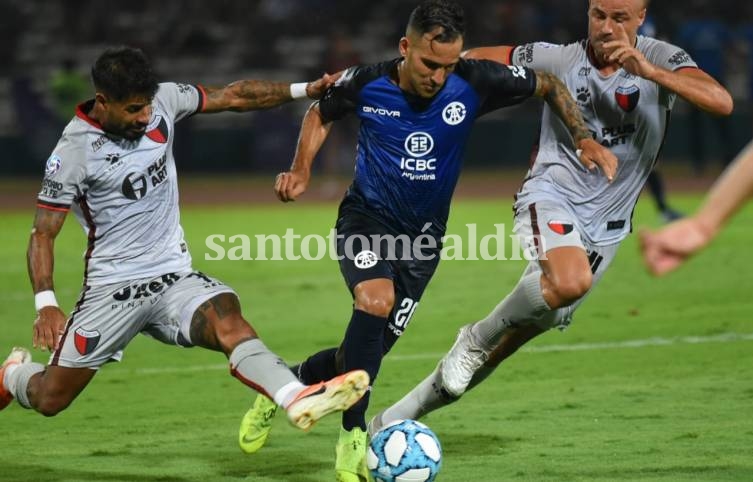 Colón no encuentra el rumbo y volvió a perder. (Foto: Talleres)