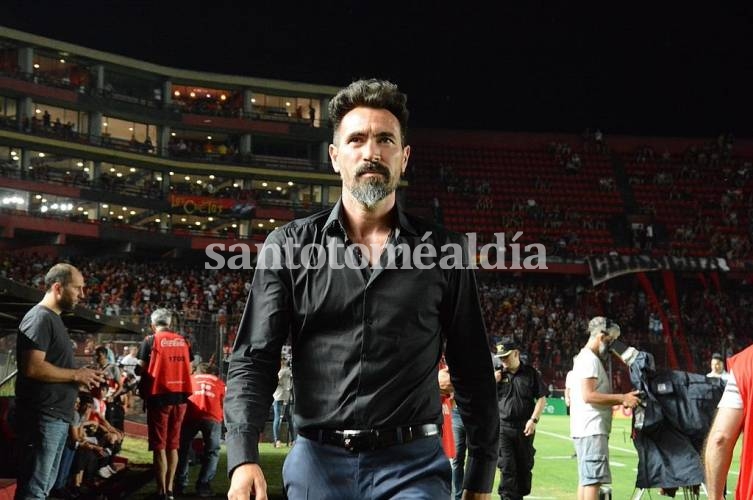 Colón inicia la nueva era de Eduardo Domínguez ante Rosario Central