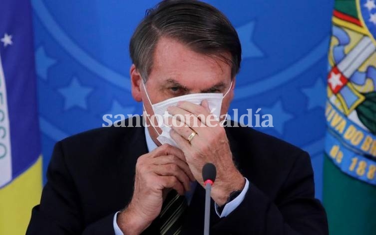 Pese a que hubo 1.442 contagios y 100 muertos en un día, Bolsonaro volvió a rechazar la cuarentena