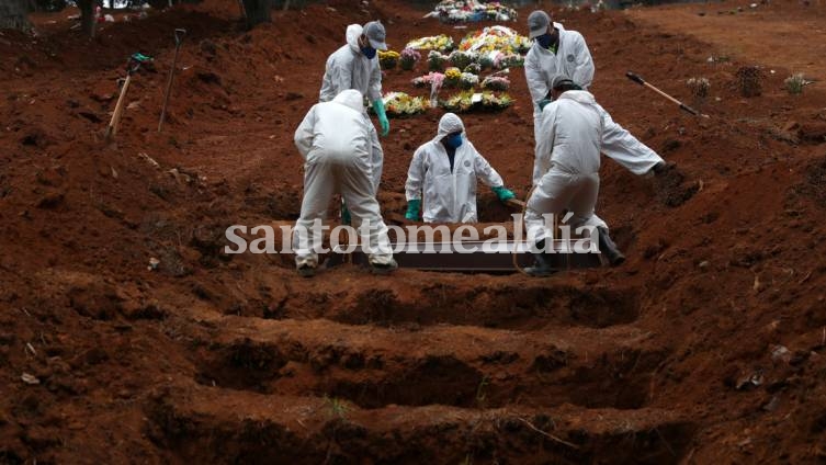 Brasil deja de informar sobre el total de muertes y casos de covid-19