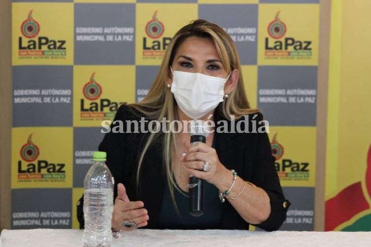 Bolivia: la presidenta interina Jeanine Áñez tiene coronavirus