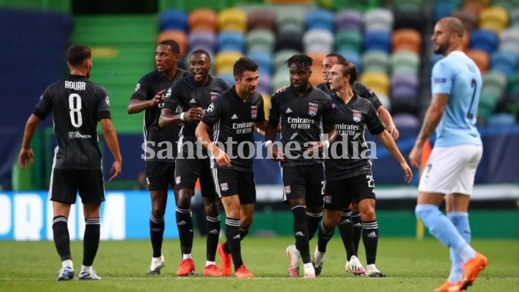 Olympique de Lyon sorprende a Manchester City y se mete en la semifinal de la Liga de Campeones