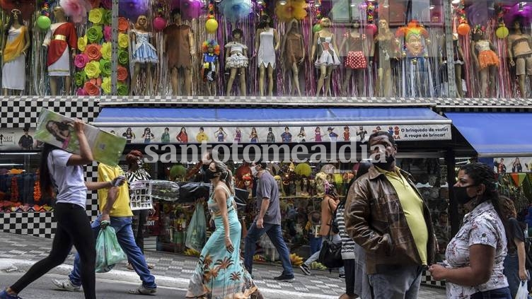La economía del Brasil cayó 11,7% interanual en el segundo trimestre y entró en recesión