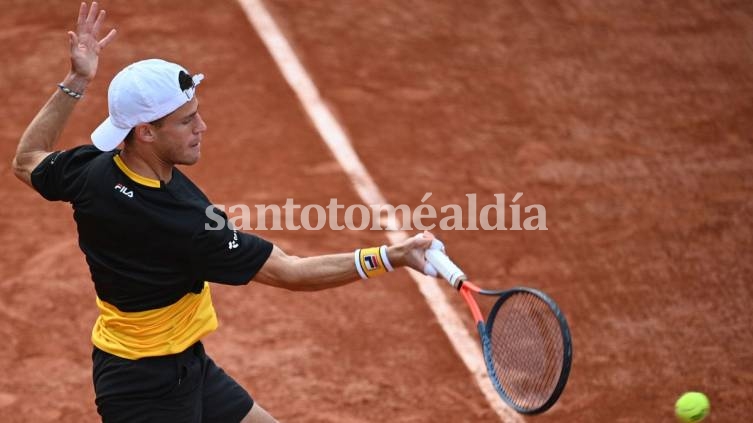 Schwartzman aplastó al italiano Sonego y también avanzó a cuartos en París
