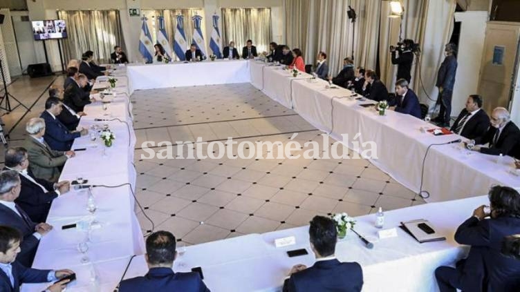 Los 24 gobernadores pidieron unidad 