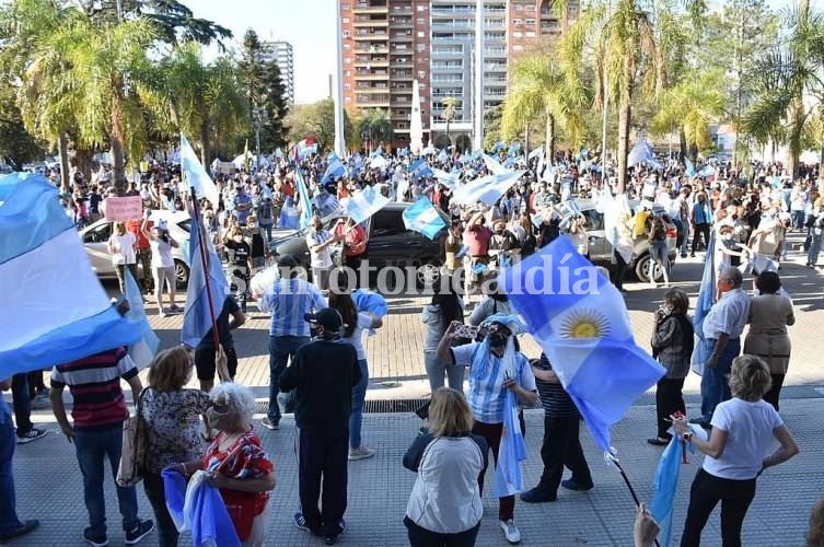 En Santa Fe se convocó a una caravana que  finalizaba en la Plaza de Mayo. (Foto: El Litoral)