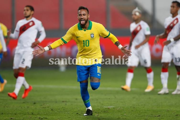 Neymar brilló con un triplete y Brasil le ganó 4 a 2 a Perú en Lima