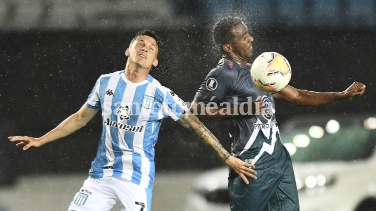 Racing venció a Estudiantes de Mérida, pero no le alcanzó para quedarse con el primer lugar