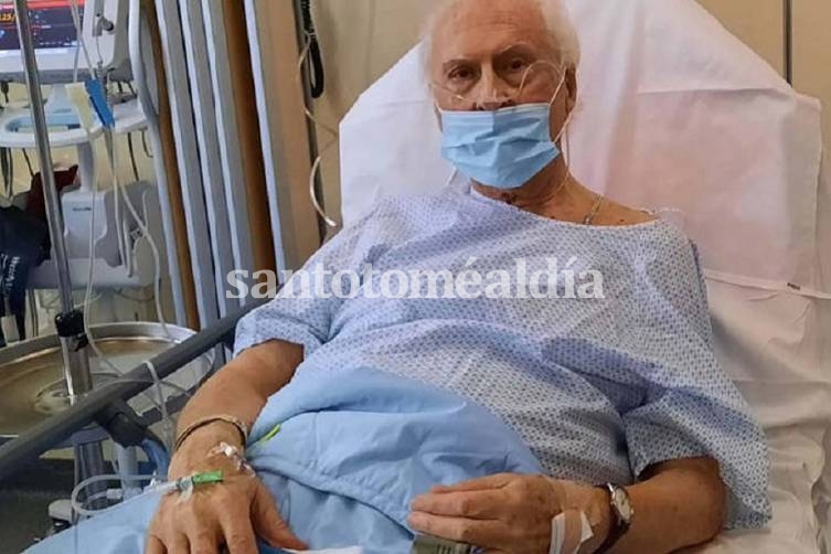 Pino Solanas, en terapia intensiva por coronavirus en París: 
