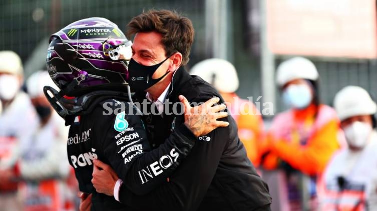 Fórmula 1: Hamilton volvió a festejar y Mercedes es campeón y récord