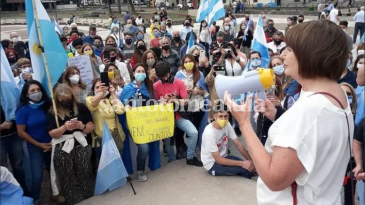 Patricia Bullrich viajó a la marcha de Córdoba con pasajes del Senado y ahora dice que devolverá la plata