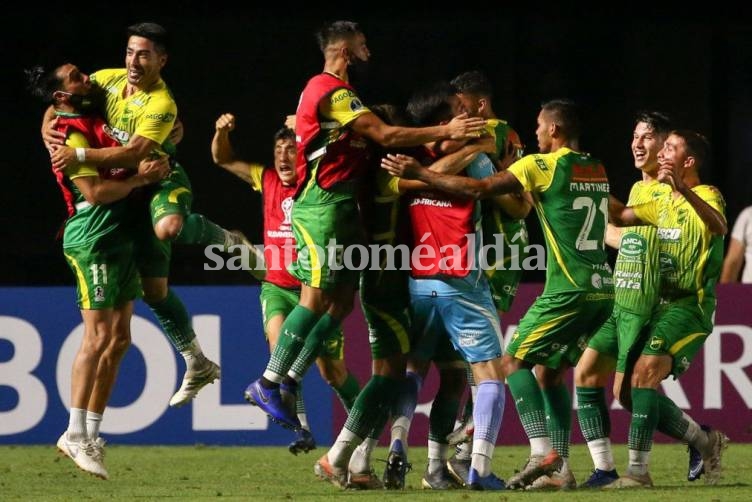 Defensa pasó a cuartos de final de la Sudamericana tras vencer a Vasco da Gama