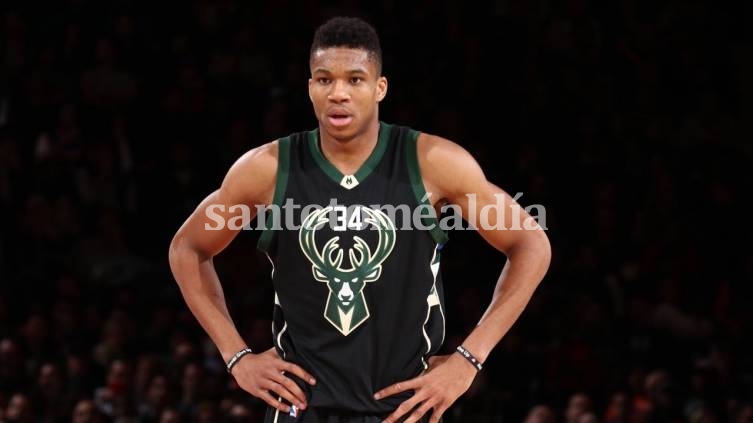 Giannis Antetokounmpo firmó con Milwaukee Bucks el mejor contrato de la historia de la NBA