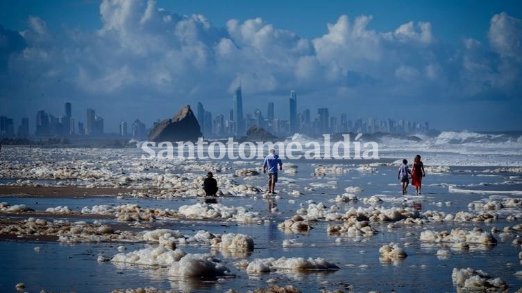 Crece el rebrote de coronavirus en Australia y cierran playas