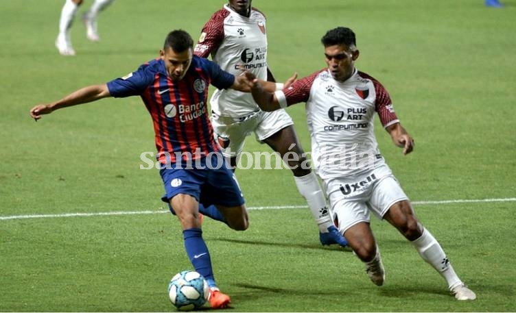 Colón empató 2-2 con San Lorenzo por la Zona Campeonato