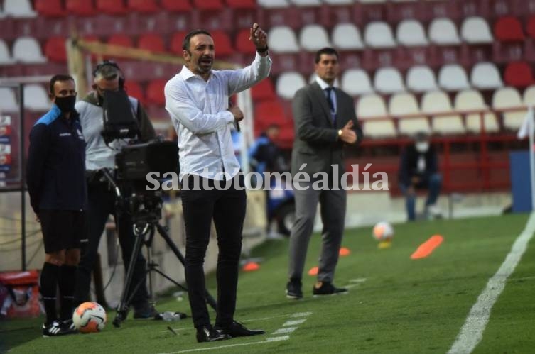 Azconzábal comienza a planear el futuro de Unión