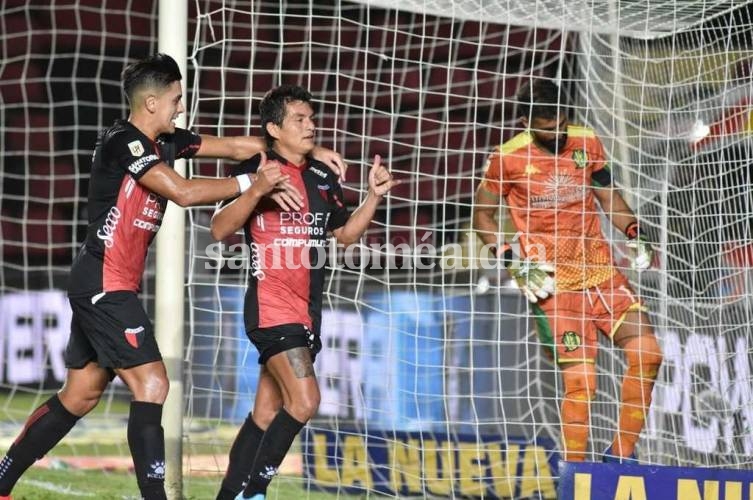 Colón venció a Aldosivi y sigue con puntaje ideal en la Copa de la Liga Profesional
