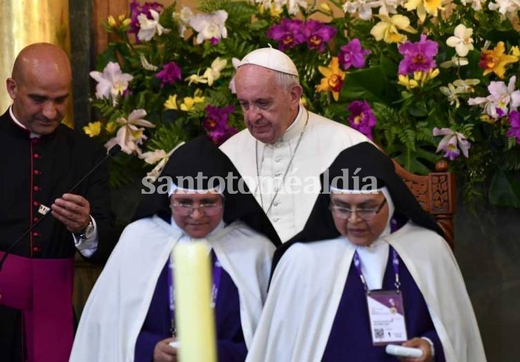 El Papa se despidió de Bagdad y dedicó un mensaje a las mujeres