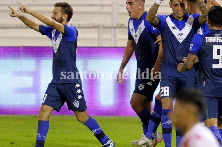 El invicto de Unión se terminó con una goleada ante Vélez 