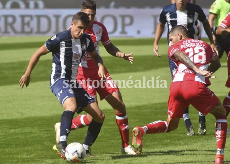 Unión cayó 3 a 0 ante Talleres