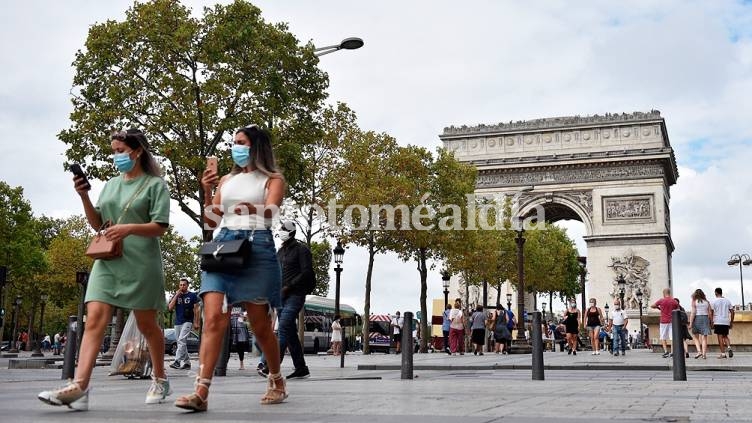 Francia promete empezar a levantar la cuarentena el 3 de mayo