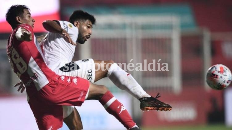 Unión empató con Independiente y no pudo acercarse a los puestos de clasificación 