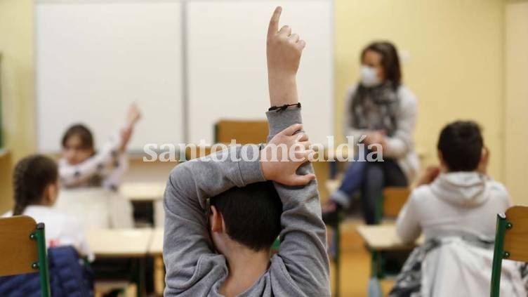 Francia reabrió sus escuelas primarias después de tres semanas de cierre