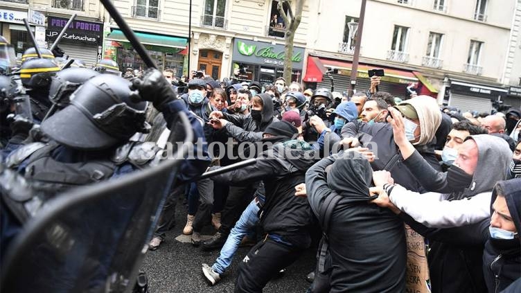 Al menos 34 detenidos durante las protestas del 1° de Mayo en París