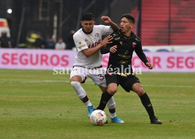 Lanús goleó 4 a 1 a Colón