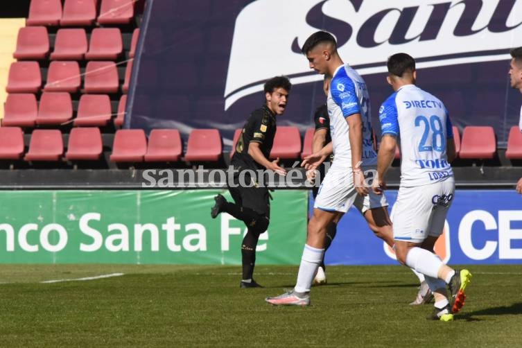 Colón venció con lo justo a Godoy Cruz por 1 a 0