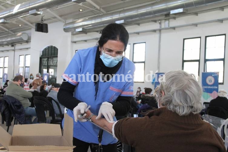 La provincia inició una prueba de anticuerpos en personas que completaron el esquema de vacunación contra el COVID-19