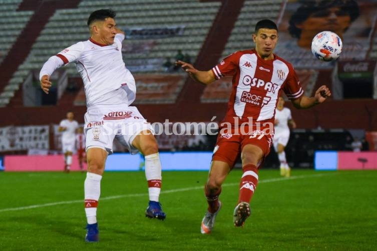 Unión empató sin goles con Huracán en un partido discreto