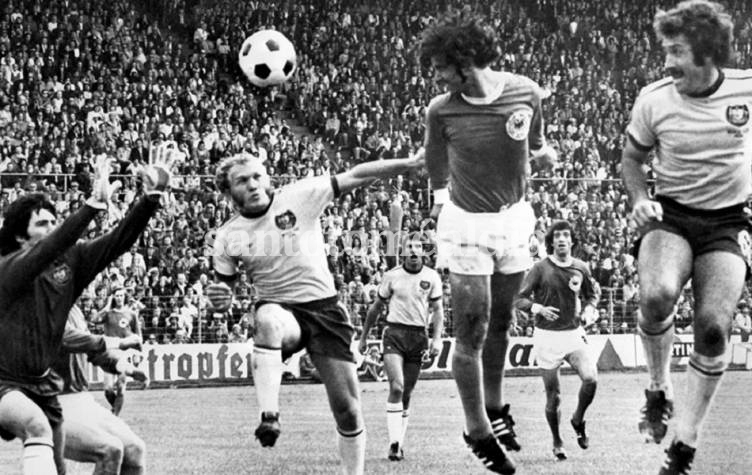 Murió a los 75 años Gerd Müller, el goleador e ídolo del fútbol alemán