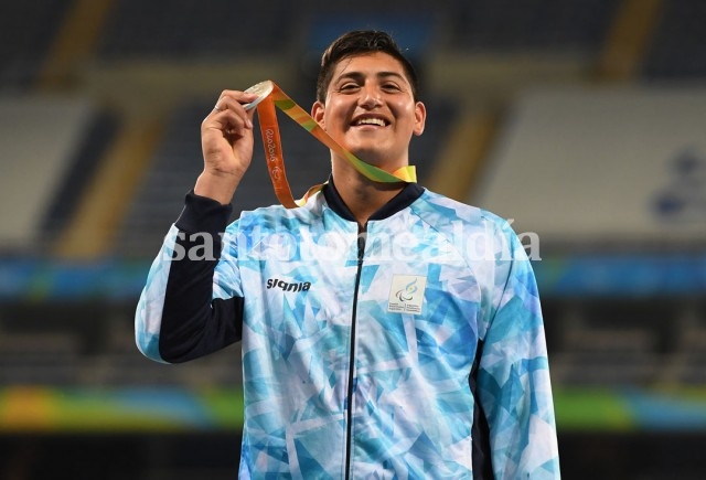 Urra ganó la medalla de plata en lanzamiento de bala con récord continental