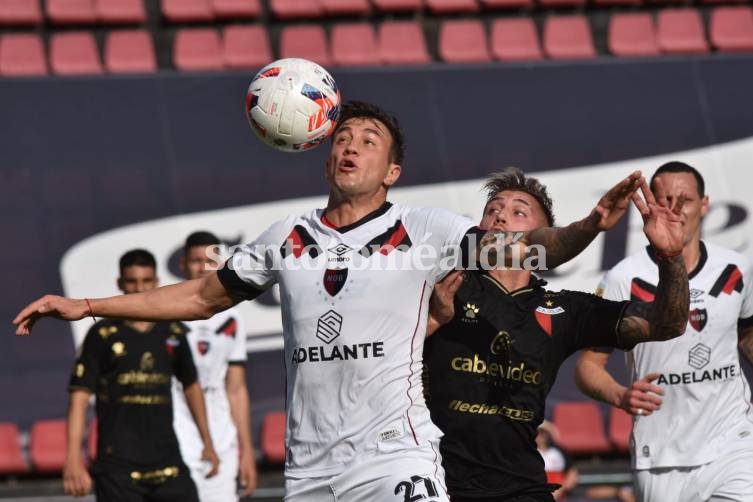 Colón empató contra Newell's como local