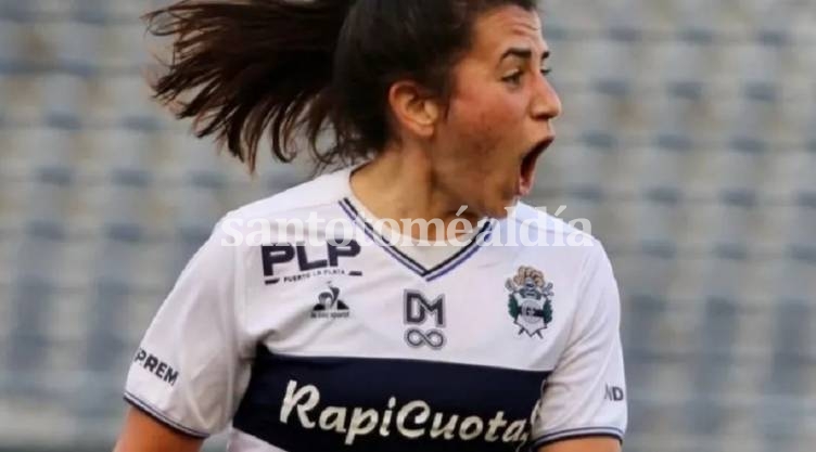 Camila Uzqueda se convirtió en la primera jugadora en ser transferida directamente de un club argentino a uno europeo