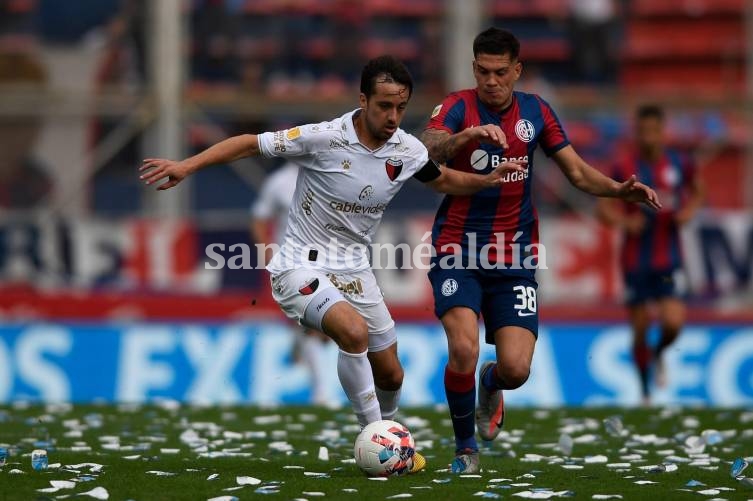 Colón venció a San Lorenzo por 2 a 1 en el Nuevo Gasómetro